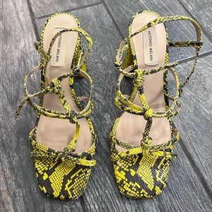 Antonio Melani- Women’s Size 9.5- Yellow Snake Print Block Heel